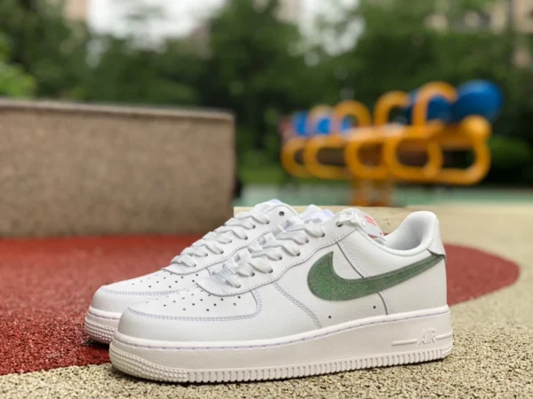 af1 blanco verde brillante gancho bajo Nike Air Force 1 Low 07 AF1 zapatillas casuales DH4407-101