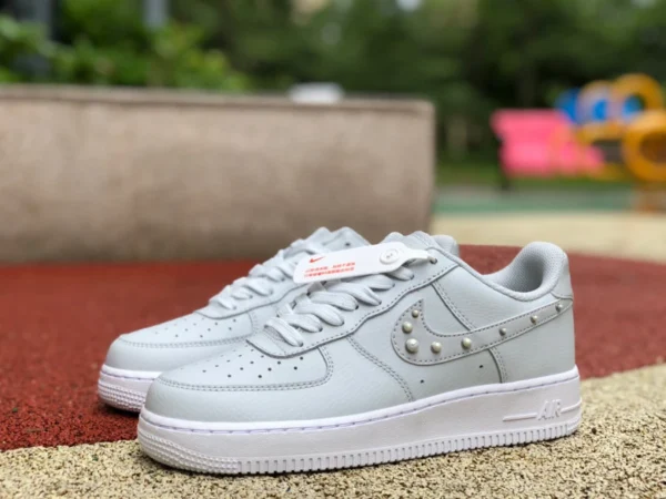 AF1 plata perla baja Nike Air Force 1 07 SE AF1 zapatillas casual plata perla DV3810-001