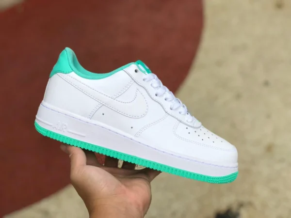 af1 blanco menta verde bajo Nike Air Force 1 AF1 07 blanco menta verde Air Force One zapatillas bajas DH7561-107