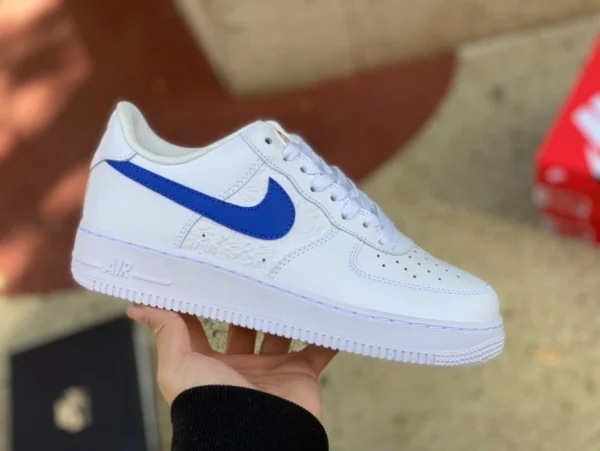 AF1 blanco y azul bajo Nike Air Force 1 LowAF1 zapatillas bajas resistentes al desgaste en blanco y azul FD0667-100