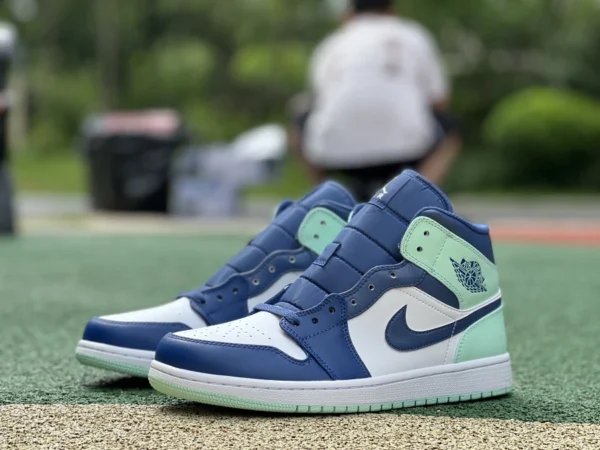 aj1mid azul menta puro original Air Jordan1 Mid AJ1 azul menta blanco verde retro zapatos de baloncesto 554724-413