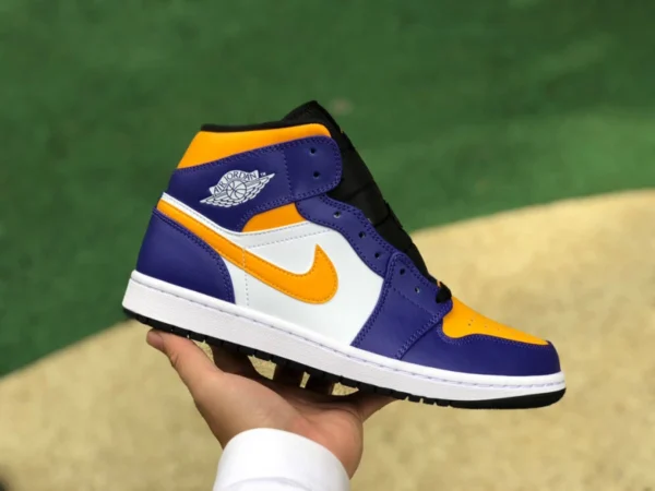 aj1mid Lakers oro púrpura puro original Air Jordan 1 AJ1 mid Lakers blanco púrpura amarillo Lakers tendencia retro zapatillas medias DQ8426-517