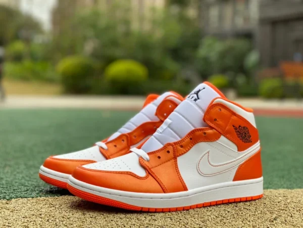 aj1mid blanco naranja pequeña hebilla pura original Air Jordan 1 Mid SE AJ1 blanco naranja pequeña hebilla zapatos de baloncesto de media altura para hombres y mujeres DM3531-800