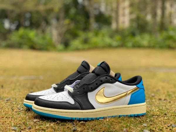 aj1 gancho de oro azul blanco y negro bajo Air Jordan 1 AJ1 blanco y azul pequeño relámpago zapatillas retro casuales para hombres y mujeres CZ0790-104