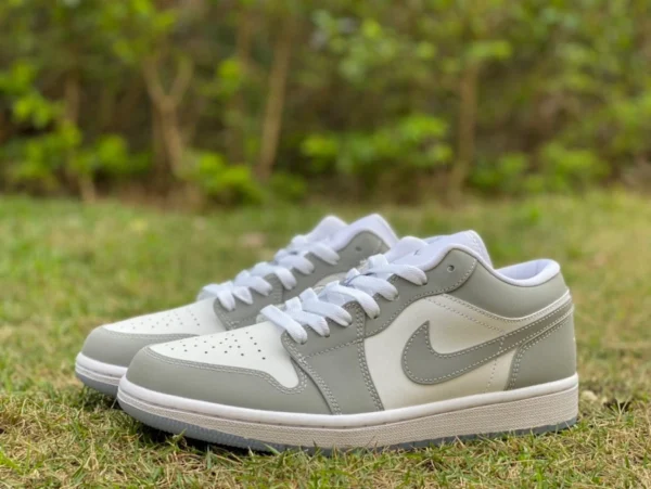 aj1 gris y blanco pequeño Dior bajo puro Air Jordan 1 Low AJ1 gris y blanco pequeño Dior Zapatillas de baloncesto bajas Dior para hombre y mujer DC0774-105