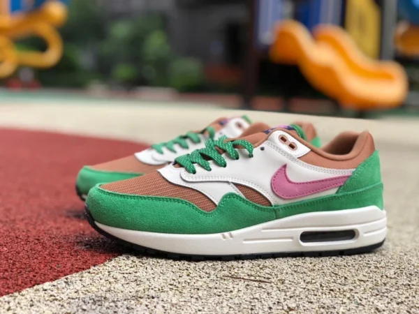 Max1 Marrón Verde Rosa Nike Air Max 1 NH Treeline Marrón Verde Rosa Retro Gamuza Casual Zapatos para correr DR9773 300