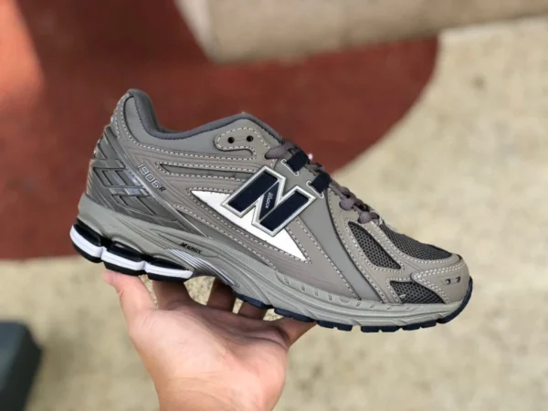 NB1906 marrón gris puro original New Balance 1906 marrón gris hombres y mujeres mismo estilo retro casual zapatos para correr M1906RB