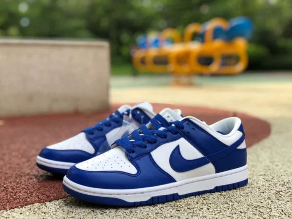 Dunk blanco y azul bajo Nike Dunk Low NCAA Kentucky Syracuse University blanco y azul CU1726-100