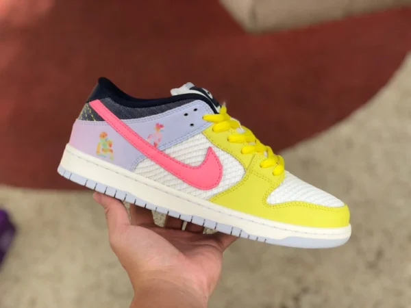 Dunk amarillo blanco azul polvo Nike SB Dunk Low "Be True" DX5933-900