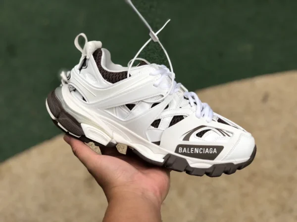 Balenciaga 3.0 café blanco Balenciaga Triple S zapatos papá Balenciaga