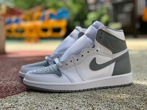 aj1 off-white high-top versión más rentable de Air Jordan 1 High OG "Stealth" aj1 high-top off-white 2022 modelo 555088-037