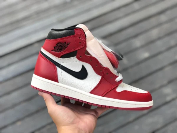 aj1 angustiado La versión más rentable de Chicago de Air Jordan 1 High OG "Chicago Reimagined" DZ5485-612