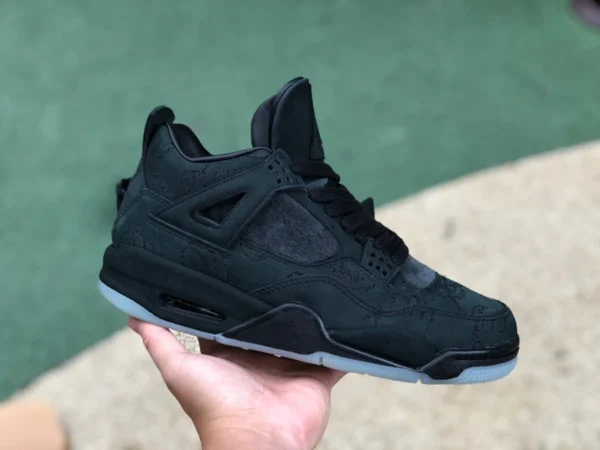 aj4 negro graffiti puro original Air Jordan 4 KAWS x AJ4 conjunto negro negro ante 930155-001