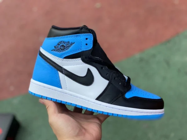 aj1 North Carolina punta azul y negra versión rentable de la primera capa de cuero Air Jordan 1 High OG "UNC Toe" aj1 North Carolina punta negra DZ5485-400