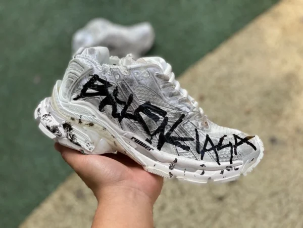 Balenciaga 7.0 White Letter Balenciaga Balenciaga Runner Grafhti Mesh Lace Blanco Negro 677403W3RBQ