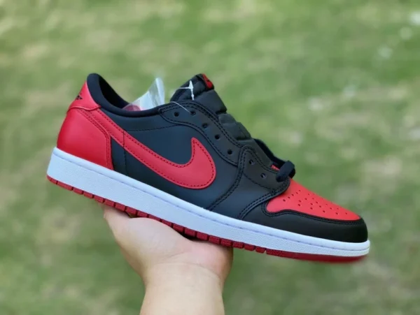 aj1 negro y rojo prohibido usar puro original Air Jordan 1 Retro Low Bred 2015 AJ1 negro y rojo bajo top 705329-001