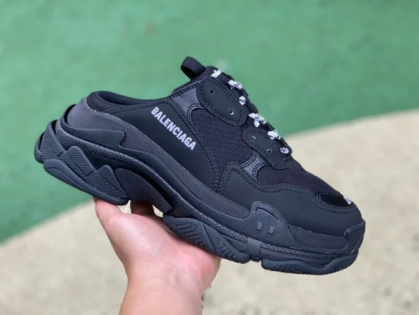 Medias zapatillas Balenciaga negro Sandalias de moda con logo bordado de tela Balenciaga Triple S para hombre