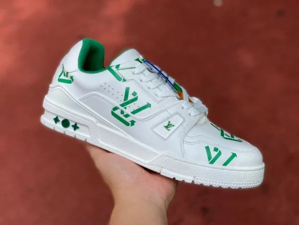 Zapatillas de deporte de moda Louis Vuitton Louis Vuitton Trainer con estampado LV en blanco y verde versión Guangzhou