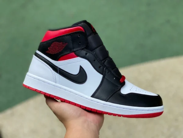 aj1mid negro y blanco rojo puro original Air Jordan 1 Mid AJ1 negro y blanco rojo mid-top retro zapatos de baloncesto DQ8426106