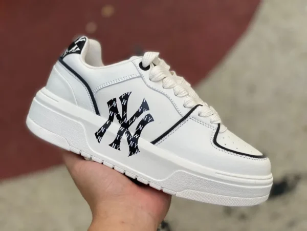 MLB blanco y negro puro original MLB nueva NY presbicia moda versátil y cómoda hombres y mujeres pareja deportes y ocio zapatillas 3ASXCDN3N (GP007)