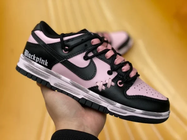 Correa Dunk negro rosa doble XX Nike Dunk Low OKHR doble XX tinta rosa estilo desenganchado Zapatillas de corte bajo estilo 1 day vibe GS negro rosa CW1590-100