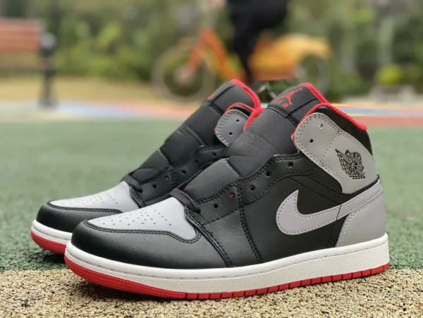 aj1Mid negro gris rojo puro original Air Jordan 1 Mid AJ1 gris negro mid-top zapatos de baloncesto retro DQ8426-006