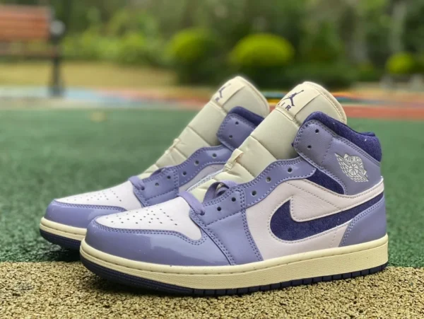 aj1Mid zapatos de baloncesto informales retro de charol blanco y morado puro original Air Jordan 1 Mid AJ1 de media caña morado DZ3745-500