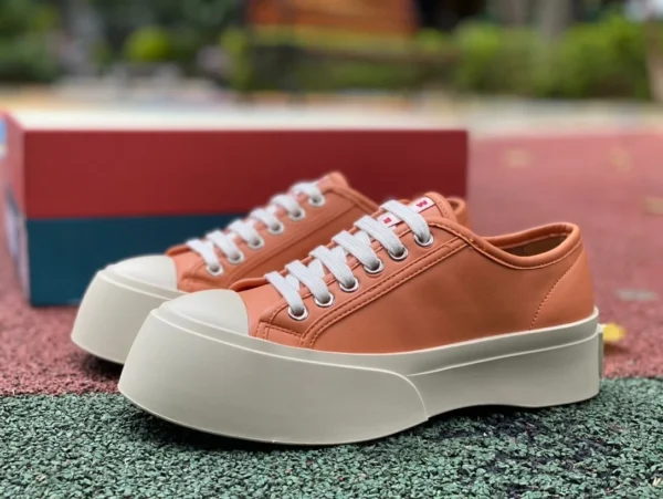 MARNI naranja blanco