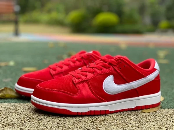 Dunk rojo Día de San Valentín s2 zapatillas bajas de mujer Nike Dunk Low originales puras de pana en rojo y blanco FZ3548-612