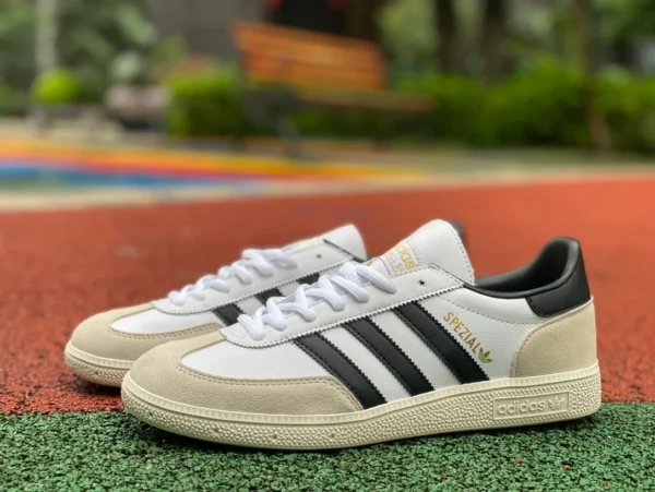 Zapatillas Adidas beige blanco negro Adidas clover HANDBALL SPEZIAL zapatillas casual retro bajas IF3741