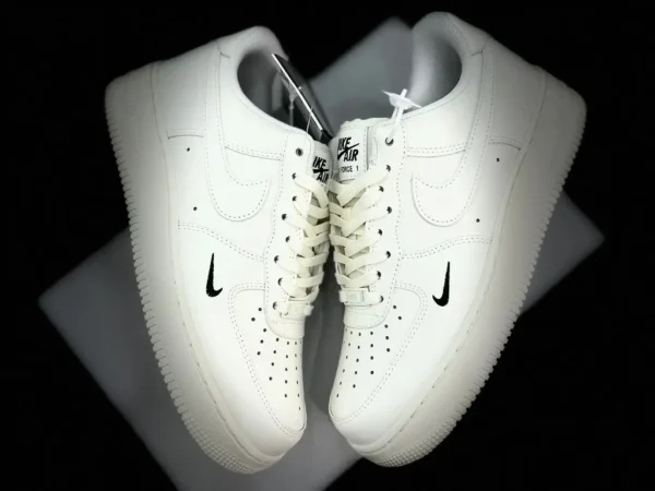 Air Force AF1 gancho pequeño blanco puro Nike AIR Force 1 Low Air Force One HF1058-133