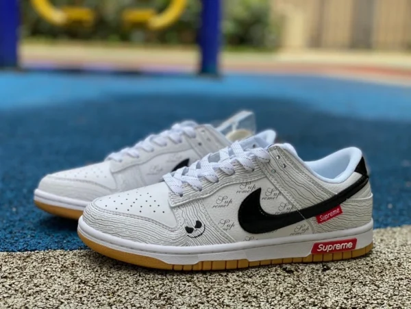 Dunk sup caucho crudo blanco y negro Nike Dunk Low x Supreme XD6188-034