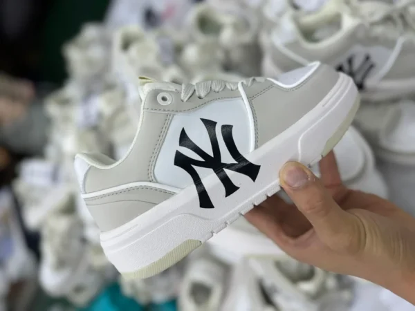 MLB off-white NY MLB Chunky Liner New York Yankees zapatillas casual ligeras con suela gruesa 3ASXCLB3N50SIS